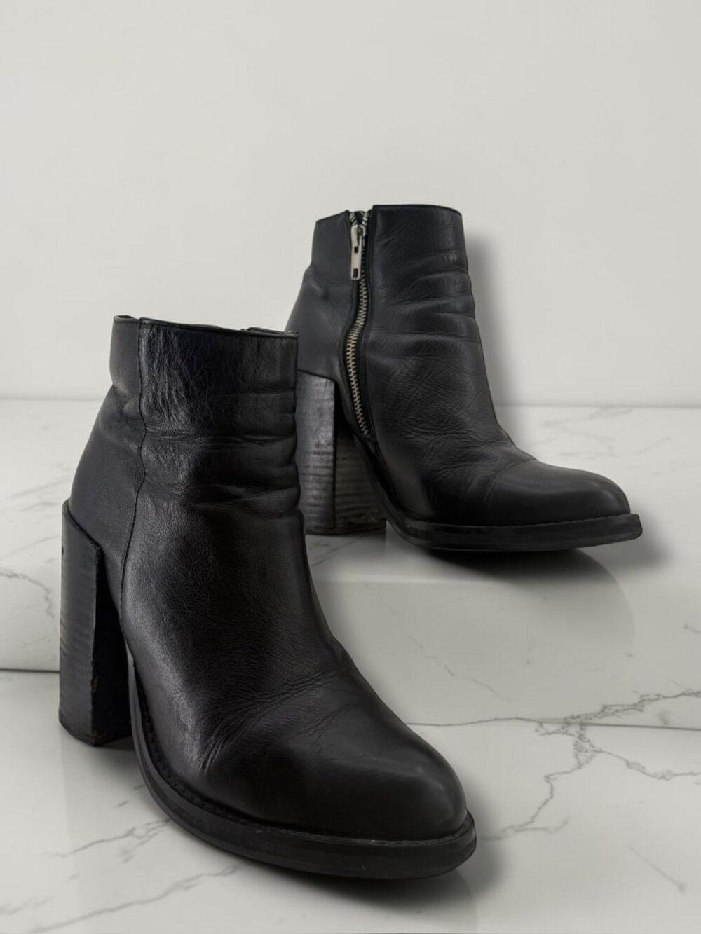 Enzo Angiolini "Emni" Black Leather‎ Block Heel Booties